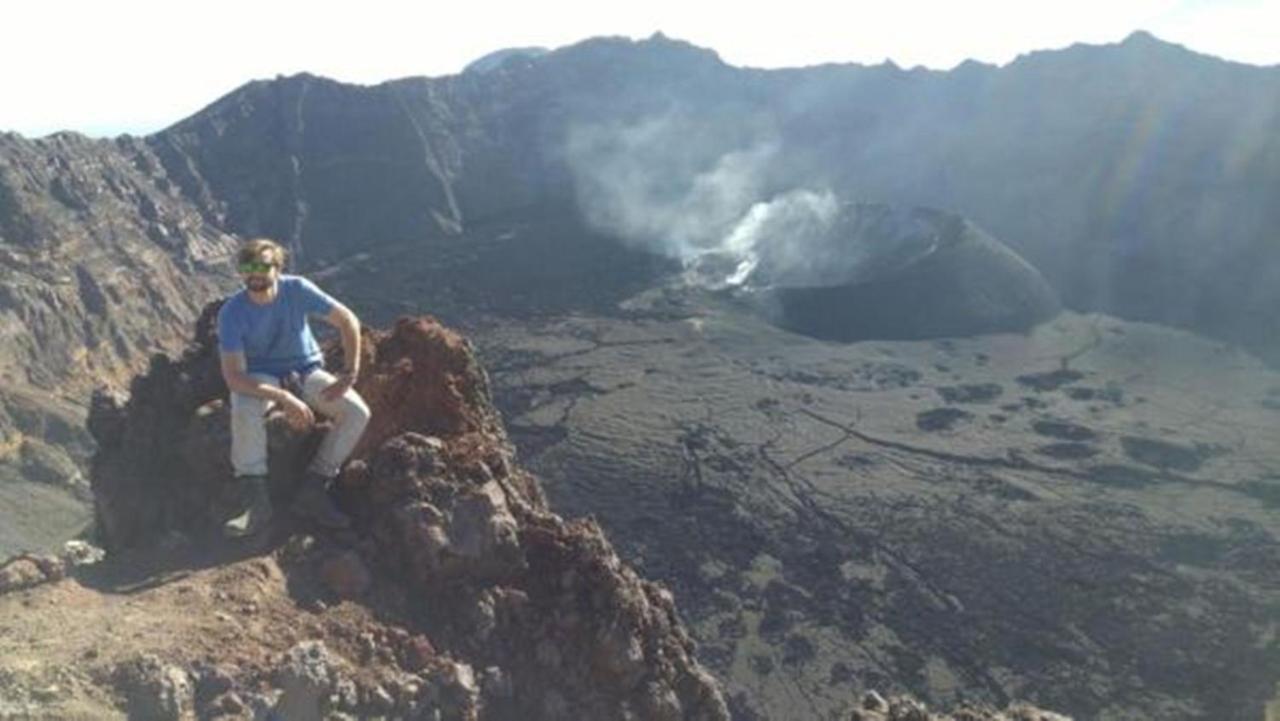 Thalia Homestay & Ijen Bromo Tour Banyuwangi  Εξωτερικό φωτογραφία